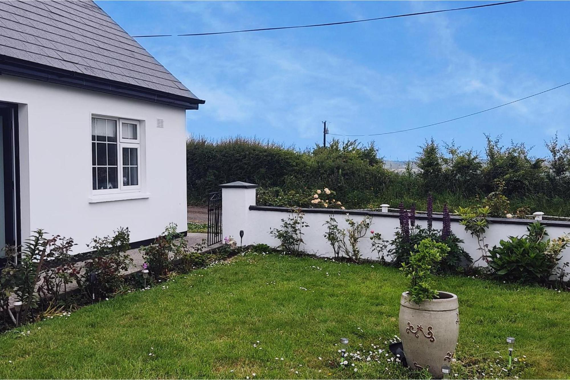 Cozy Cottage Retreat In Listowel Pet Friend エクステリア 写真